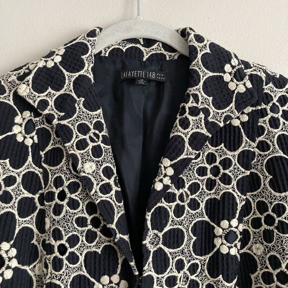 Lafayette 148 Navy Ivory White Floral Embroidered Eyelet Blazer Jacket Size 14 - Picture 2 of 10